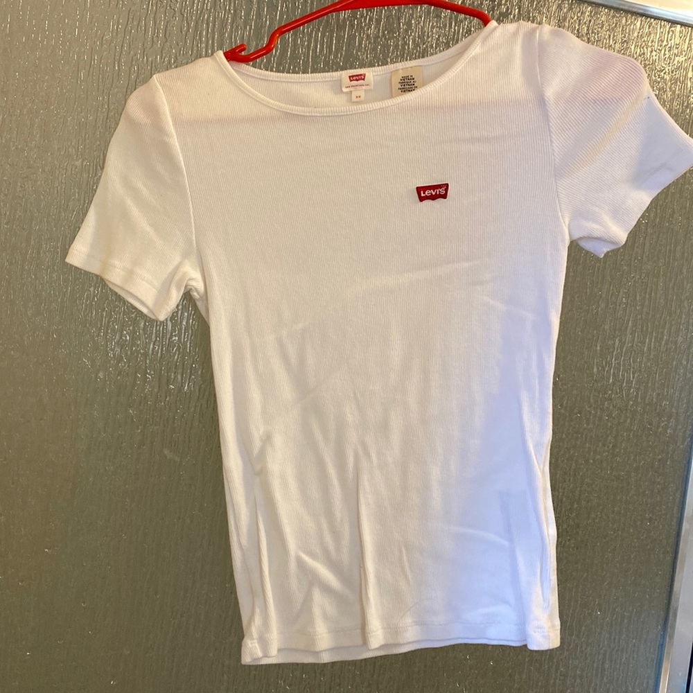 Levi’s t shirt